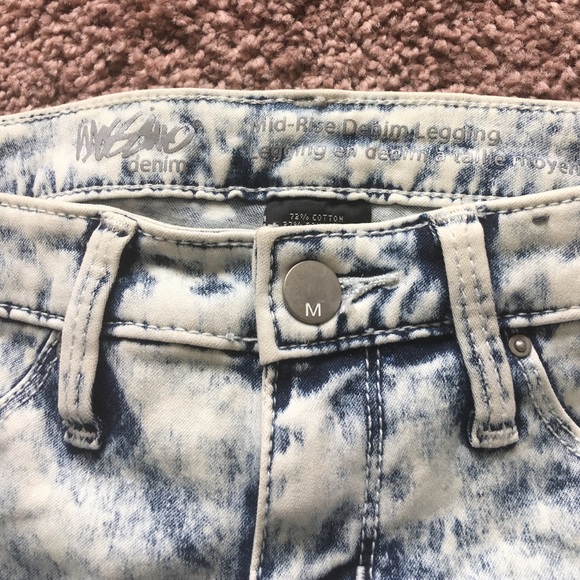 LIKE NEW Acid Wash Skinny Jeans! - Picture 4 of 4